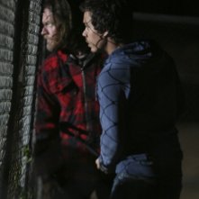 Donal Logue e Michael Raymond-James nell'episodio Change Partners di Terriers