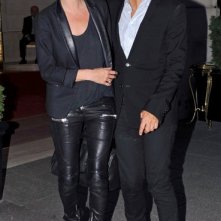 Kate Moss e Jamie Hince mentre lasciano l'hotel Ritz