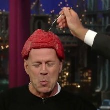 David Letterman Assaggia Il Parrucchino Al Sangue Di Bruce Willis Durante Una Puntata Del Suo Show 177551