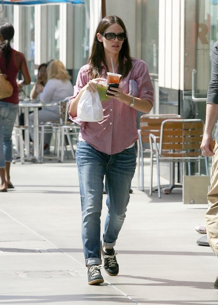 Jennifer Garner Afferra Qualcosa Da Mangiare In Un Panificio Di Santa Monica 177649