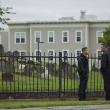 Jeremy Renner e Ben Affleck in una scena del film The Town