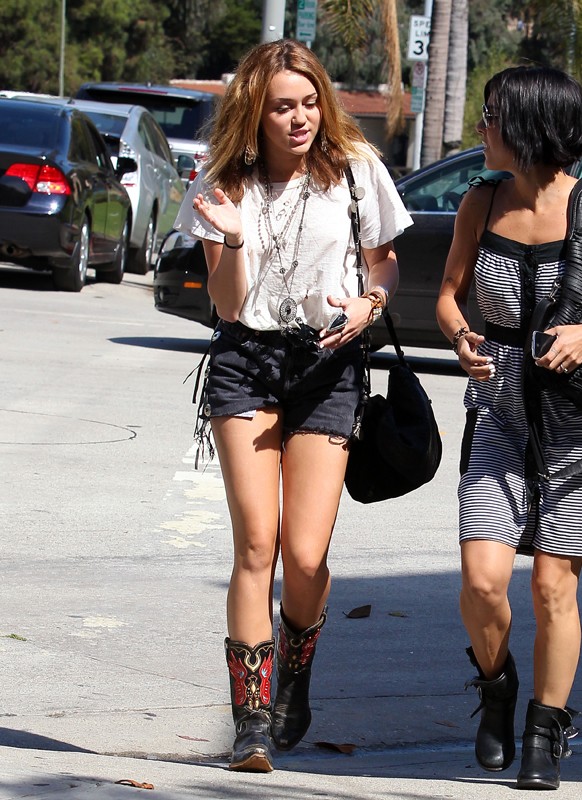 Miley Cyrus Per Le Strade Di Los Angeles 177640