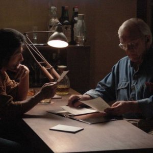 Anthony Hopkins e Hiroyuki Sanada in una scena del film The City of Your Final Destination