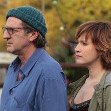 Daniel Auteuil e Medeea Marinescu in una scena del film Donnant, Donnant