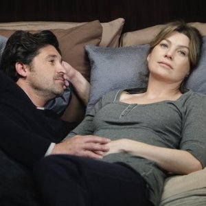 Patrick Dempsey e Ellen Pompeo in Can't Fight Biology di Grey's Anatomy