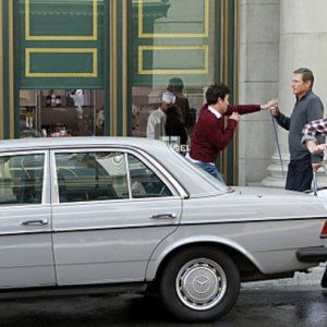 Una scena dell'episodio Subway Wars di How I Met Your Mother