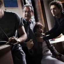 Claudio Santamaria e Ennio Fantastichini in una scena del film tv Le cose che restano