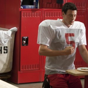 Cory Monteith nell'episodio 'Grilled Cheesus' della seconda stagione di Glee