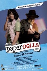 La locandina di Paper Dolls