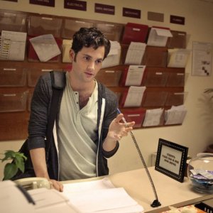 Dan (Penn Badgley) in un momento dell'episodio Goodbye Columbia di Gossip Girl