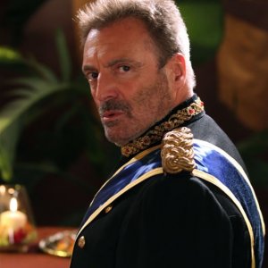 Il ritorno di Armand Assante nei panni del Generale Goya nell'episodio Chuck Versus the Coup D'Etat