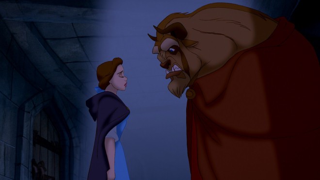 Belle e la Bestia in una tetra scena del film d'animazione La bella e la bestia del 1991