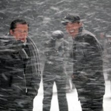 Clifton Collins Jr. e Ian Anthony Dale nell'episodio Casualties of War di The Event