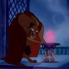 La Bestia in una scena del film d'animazione La bella e la bestia della Walt Disney Pictures
