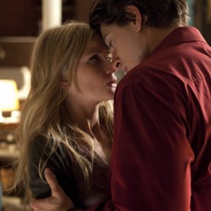 Brandon Routh nei panni di Dylan Dog accanto ad Anita Briem