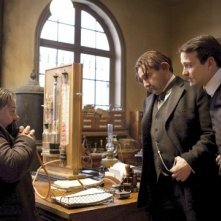 Gilles Lellouche in una sequenza del film Adele e l'enigma del faraone