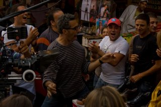 John Turturro sul set del suo flm Passione tra i vicoli di Napoli