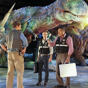 Laurence Fishburn e Wallace Langham nell'episodio Cold-Blooded di CSI