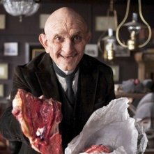 Un'immagine di Jacky Nercessian dal film Adele e l'enigma del faraone