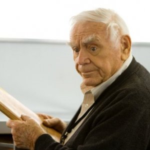 Ernest Borgnine nel film Red