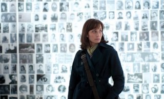 Kristin Scott Thomas in un'immagine significativa del film Elle s'appelait Sarah