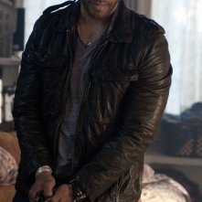 Omari Hardwick nell'episodio Shelter of the Beast di Dark Blue