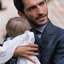 Amr Waked in una scena de Il padre e lo straniero