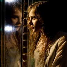 Chloe Moretz, protagonista dell'horror Let Me In in una bella scena del film