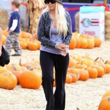 Christina Aguilera sceglie delle zucche di Halloween da Mr.Bones
