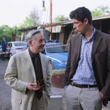 Leo Gullotta e Alessandro Gassman in una scena de Il padre e lo straniero