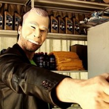 Massimiliano Vado è Bush nel film IN THE MARKET