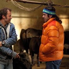 Fabio Volo e Pierfrancesco Favino in una scena del film Figli delle stelle