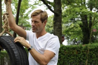 Aaron Eckhart in una scena del film Rabbit Hole, diretto da John Cameron Mitchell