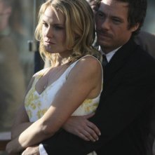Laura Allen e Michael Raymond-James in Terriersnell'episodio Ring-A-Ding-Ding