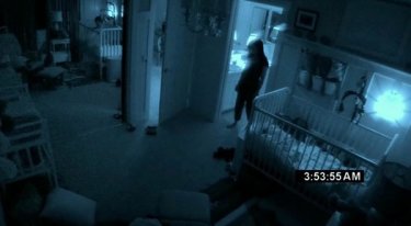 Una sequenza notturna del film Paranormal Activity 2