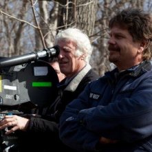 Il regista John Wells sul set del suo The Company Men