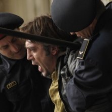 Javier Bardem in un momento di tensione del dramma Biutiful