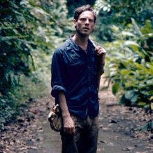 Scoot McNairy in una scena del film Monsters