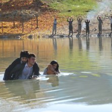 Una drammatica scena di I fiori di Kirkuk