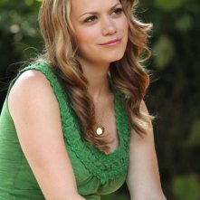 Haley (Bethany Joy Galeotti) in una scena dell'episodio Nobody Taught Us to Quit di One Tree Hill
