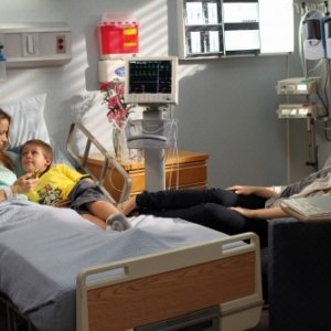 Shantel VanSanten, Jackson Brundage e Bethany Joy Galeotti in: The Space in Between di One Tree Hill