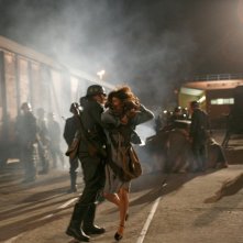 Alessandra Mastronardi in una scena drammatica della miniserie Sotto il cielo di Roma