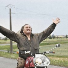 Gerard Depardieu In Un Atto Liberatorio Nel Film Mammuth 180306