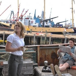 Eric Balfour ed Emily Rose nell'episodio Welcome to Haven della serie Haven