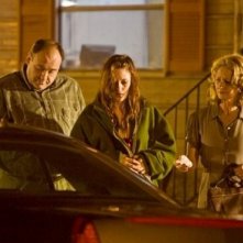Kristen Stewart tra James Gandolfini e Melissa Leo ne film Welcome to the Rileys