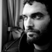 Primo piano dal film Kill Me Please di O. Barco