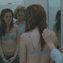Un'immagine di Kristen Stewart dal film Welcome to the Rileys