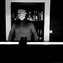 Un momento del film Kill Me Please