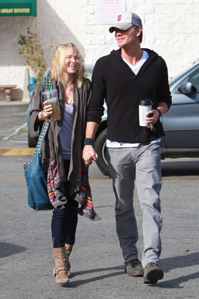 Chad Michael Murray E Fidanzata Mentre Lasciano Uno Starbucks Di Los Angeles 180709