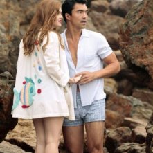 Holland Roden e Ian Anthony Dale nell'episodio Loyalty di The Event